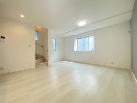 �_�ސ쌧���s���擡��4���ڂ̐V�z��ˌ��Ẵ��r���O