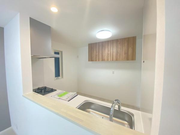 �_�ސ쌧���s���擡��4���ڂ̐V�z��ˌ��ẴL�b�`��