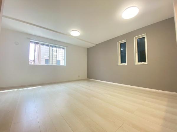 �_�ސ쌧���s���擡��4���ڂ̐V�z��ˌ��Ẵ��r���O