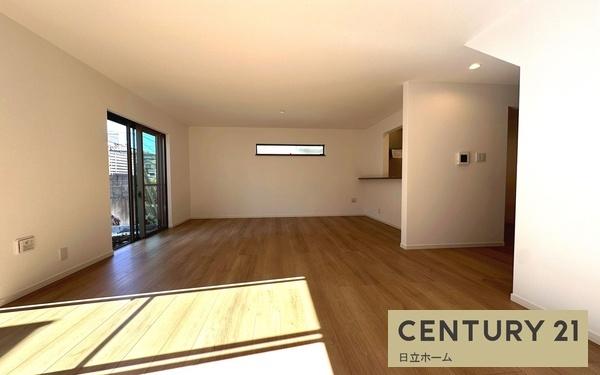 �_�ސ쌧���l�s�ߌ���k����4���ڂ̐V�z��ˌ��Ẵ��r���O