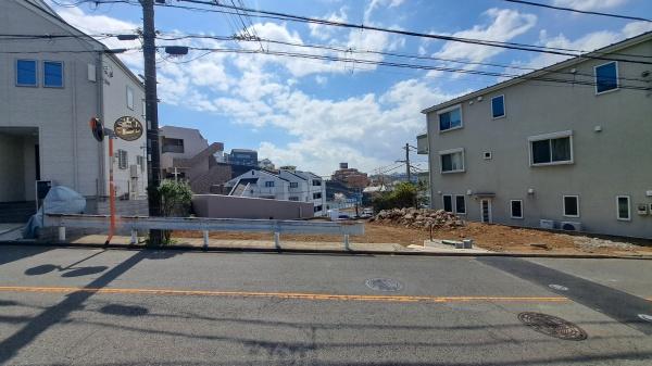 �_�ސ쌧���l�s�`������1���ڂ̐V�z��ˌ��Ă̌��n�O�ώʐ^