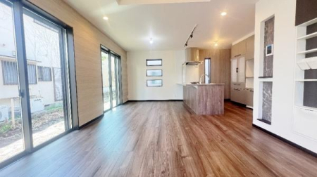 �_�ސ쌧���l�s�`�������R4���ڂ̐V�z��ˌ��Ẵ��r���O