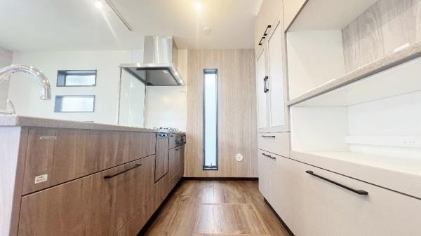 �_�ސ쌧���l�s�`�������R4���ڂ̐V�z��ˌ��ẴL�b�`��