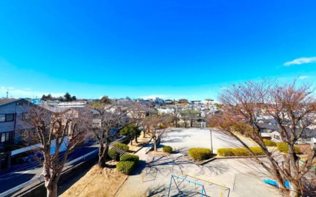 �_�ސ쌧���l�s�΋��R3���ڂ̒��È�ˌ��Ă̏Z�˂���̒��]�ʐ^