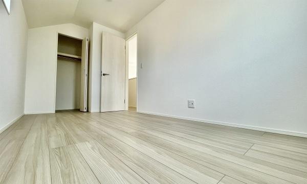 �_�ސ쌧���l�s���V�����̐V�z��ˌ��Ă̎q������