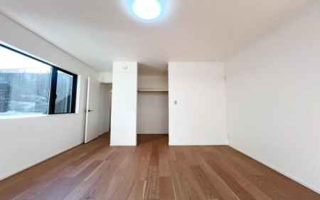 �_�ސ쌧���q�s�򖾎�4���ڂ̐V�z��ˌ��Ă̐Q��