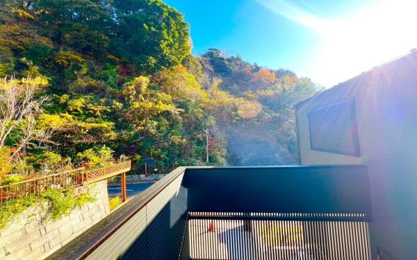 �_�ސ쌧���q�s�򖾎�4���ڂ̐V�z��ˌ��Ă̏Z�˂���̒��]�ʐ^