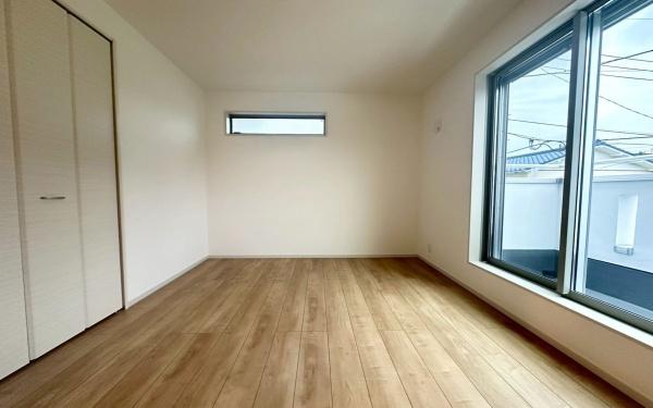 �_�ސ쌧���l�s�����哹2���ڂ̐V�z��ˌ��Ă̐Q��