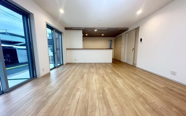 �_�ސ쌧���l�s�����哹2���ڂ̐V�z��ˌ��Ẵ��r���O