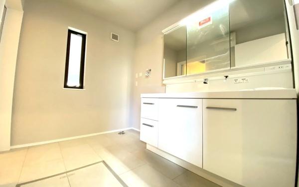 �_�ސ쌧���l�s�`�k����䒬�̐V�z��ˌ��Ă̐��ʑ�E���ʏ�