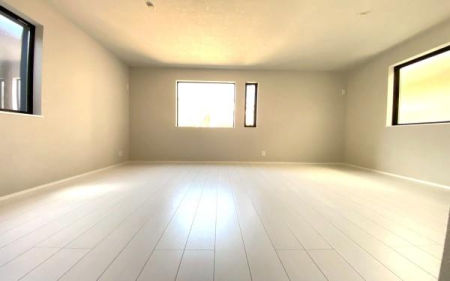 �_�ސ쌧���l�s�`�k����䒬�̐V�z��ˌ��Ă̐Q��