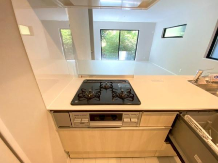 �_�ސ쌧���l�s�`�k����䒬�̐V�z��ˌ��ẴL�b�`��