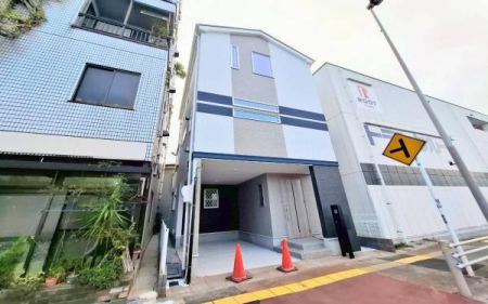 �_�ސ쌧���s�{�O�擌�L�n1���ڂ̐V�z��ˌ��Ă̌��n�O�ώʐ^