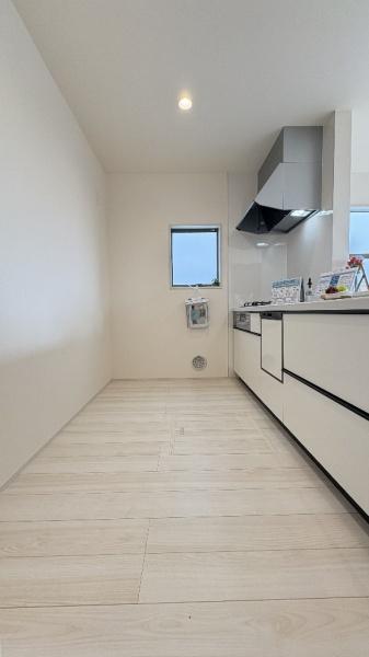 �_�ސ쌧���l�s�t�抛�u�c���̐V�z��ˌ��ẴL�b�`��