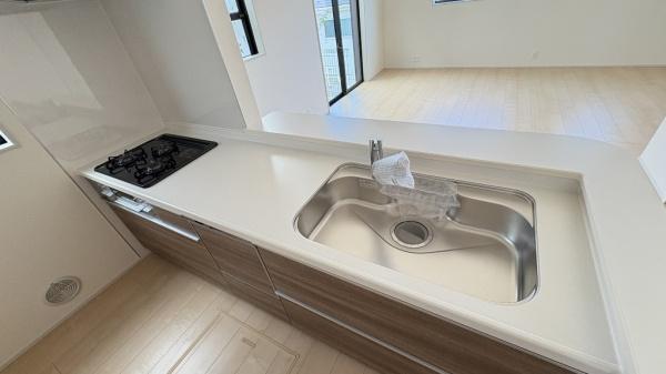 �_�ސ쌧���l�s�t�抛�u�c���̐V�z��ˌ��ẴL�b�`��