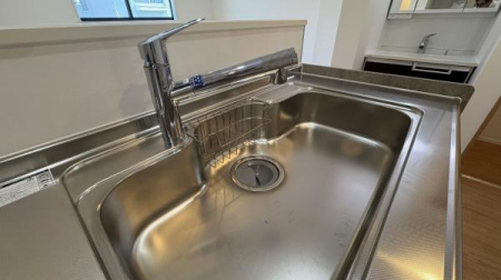 �_�ސ쌧���s���Ë斾�Â̒��È�ˌ��ẴL�b�`��