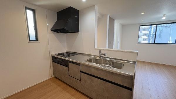 �_�ސ쌧���s���Ë斾�Â̒��È�ˌ��ẴL�b�`��