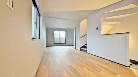 �_�ސ쌧���q�s�␣�̐V�z��ˌ��Ẵ��r���O