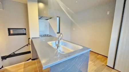 �_�ސ쌧���q�s�␣�̐V�z��ˌ��ẴL�b�`��