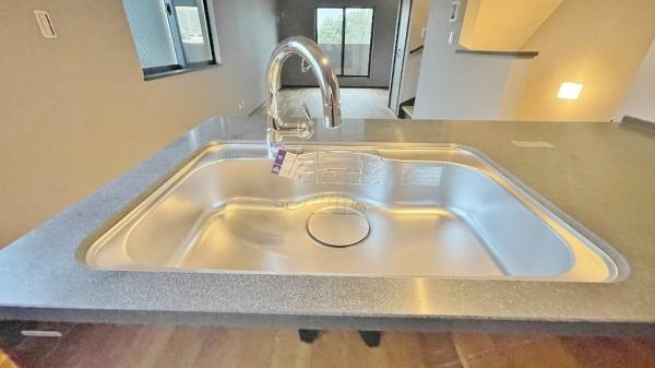 �_�ސ쌧���q�s�␣�̐V�z��ˌ��ẴL�b�`��