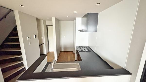 �_�ސ쌧���q�s�␣�̐V�z��ˌ��ẴL�b�`��