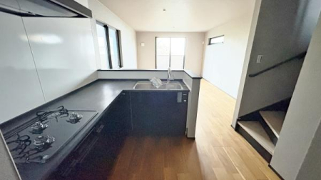 �_�ސ쌧���q�s�␣�̐V�z��ˌ��ẴL�b�`��