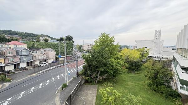 �_�ސ쌧���q�s�␣�̐V�z��ˌ��Ă̏Z�˂���̒��]�ʐ^