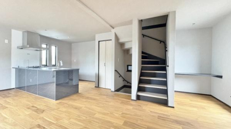 �_�ސ쌧���q�s�␣�̐V�z��ˌ��Ẵ��r���O