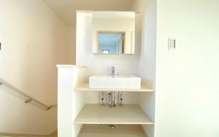 �_�ސ쌧���l�s����R����3���ڂ̐V�z��ˌ��Ă̐��ʑ�E���ʏ�