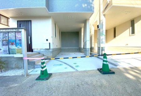 �_�ސ쌧���l�s����R����3���ڂ̐V�z��ˌ��Ă̒��ԏ�