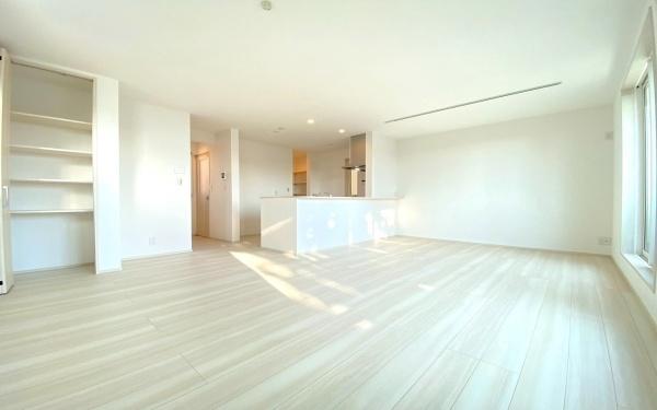 �_�ސ쌧���l�s����R����3���ڂ̐V�z��ˌ��Ẵ��r���O