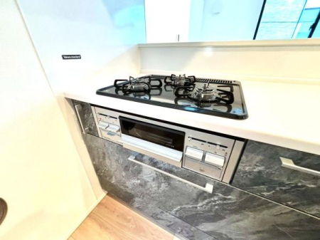 �_�ސ쌧���l�s�h��}��4���ڂ̐V�z��ˌ��ẴL�b�`��