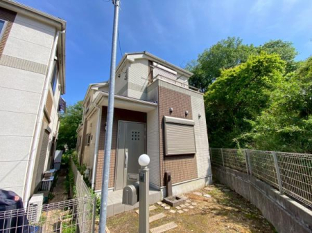 �_�ސ쌧���l�s��q������̒��È�ˌ��Ă̑O�ʓ��H�܂ތ��n�ʐ^