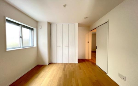 �_�ސ쌧���l�s�˒ˋ於�����̐V�z��ˌ��Ă̎q������