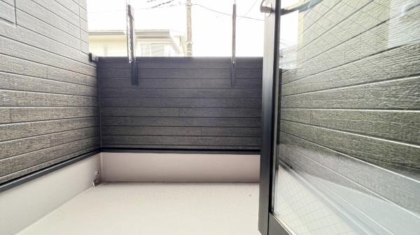 �_�ސ쌧���s�{�O��L�n4���ڂ̐V�z��ˌ��Ẵo���R�j�[