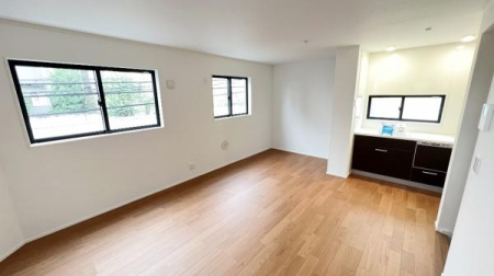 �_�ސ쌧���s�{�O��L�n4���ڂ̐V�z��ˌ��Ẵ��r���O