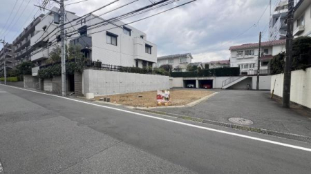 �_�ސ쌧���s�{�O��L�n4���ڂ̐V�z��ˌ��Ă̂��̑����n