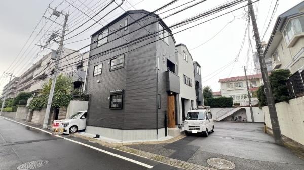 �_�ސ쌧���s�{�O��L�n4���ڂ̐V�z��ˌ��Ă̂��̑����n