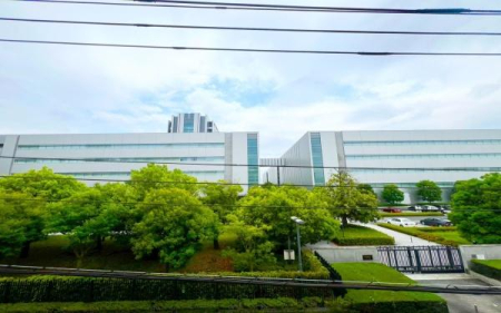 �_�ސ쌧���s�K������̒��Ã}���V�����̏Z�˂���̒��]�ʐ^