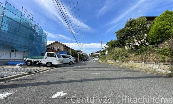 �_�ސ쌧���l�s�h��j�䐼2���ڂ̐V�z��ˌ��Ă̑O�ʓ��H�܂ތ��n�ʐ^