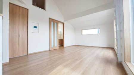 �_�ސ쌧���l�s�ߌ����̋{2���ڂ̐V�z��ˌ��Ẵ��r���O