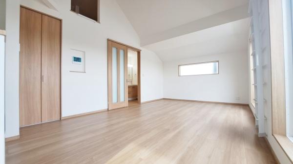 �_�ސ쌧���l�s�ߌ����̋{2���ڂ̐V�z��ˌ��Ẵ��r���O