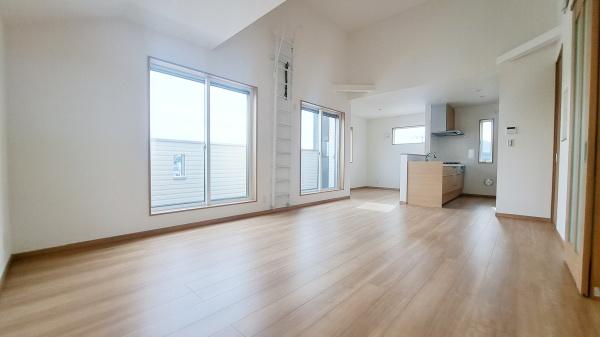 �_�ސ쌧���l�s�ߌ����̋{2���ڂ̐V�z��ˌ��Ẵ��r���O