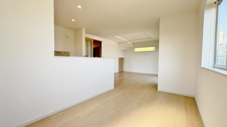 �_�ސ쌧���l�s�ߌ����̋{2���ڂ̐V�z��ˌ��Ẵ��r���O