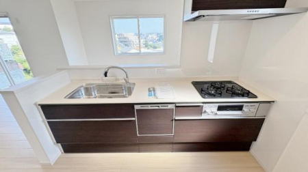 �_�ސ쌧���l�s�ߌ����̋{2���ڂ̐V�z��ˌ��ẴL�b�`��