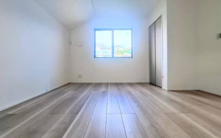 �_�ސ쌧���l�s�˒ˋ救�����̐V�z��ˌ��Ă̎q������