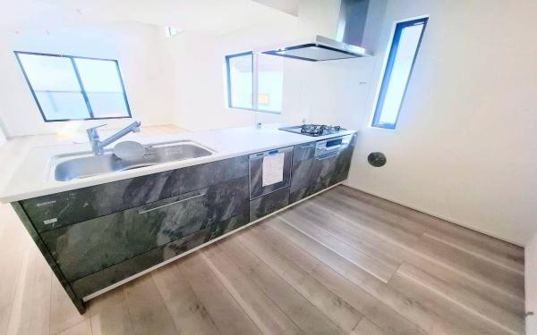 �_�ސ쌧���l�s�˒ˋ救�����̐V�z��ˌ��ẴL�b�`��