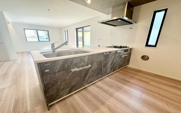 �_�ސ쌧���l�s�˒ˋ救�����̐V�z��ˌ��ẴL�b�`��