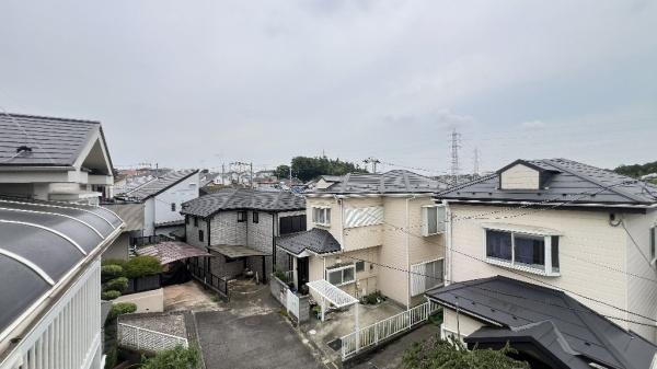 �_�ސ쌧���l�s����O���c���̐V�z��ˌ��Ă̏Z�˂���̒��]�ʐ^