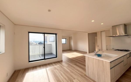 �_�ސ쌧���l�s����񖓐�2���ڂ̐V�z��ˌ��Ẵ��r���O